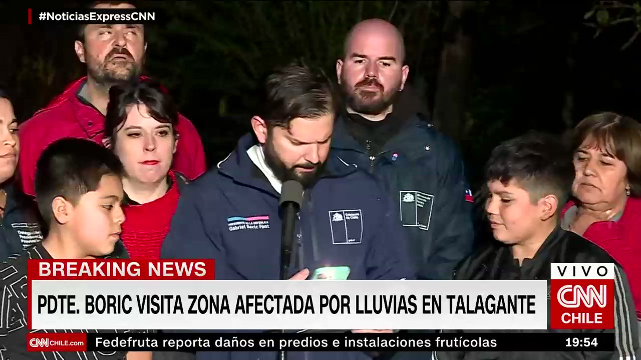 CNN Chile on Twitter: " #NoticiasExpressCNN | AHORA: Presidente Boric  confirma que se suspende el corte de agua en la RM. "Sin embargo, hemos  dispuesto que se mantenga el sistema de suministro