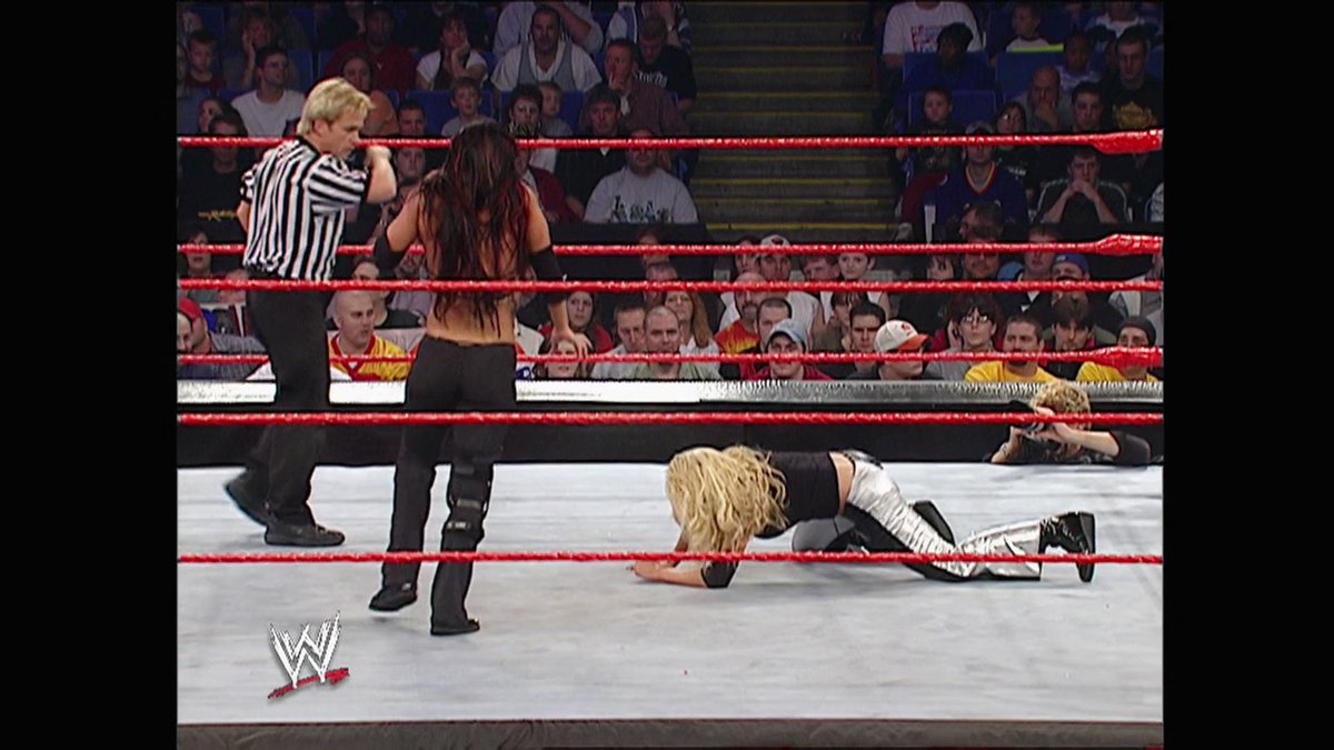 RT @wwf___diva: Victoria hits the Black Widow on Trish Stratus - November 2003 https://t.co/QRw8qfgwnN