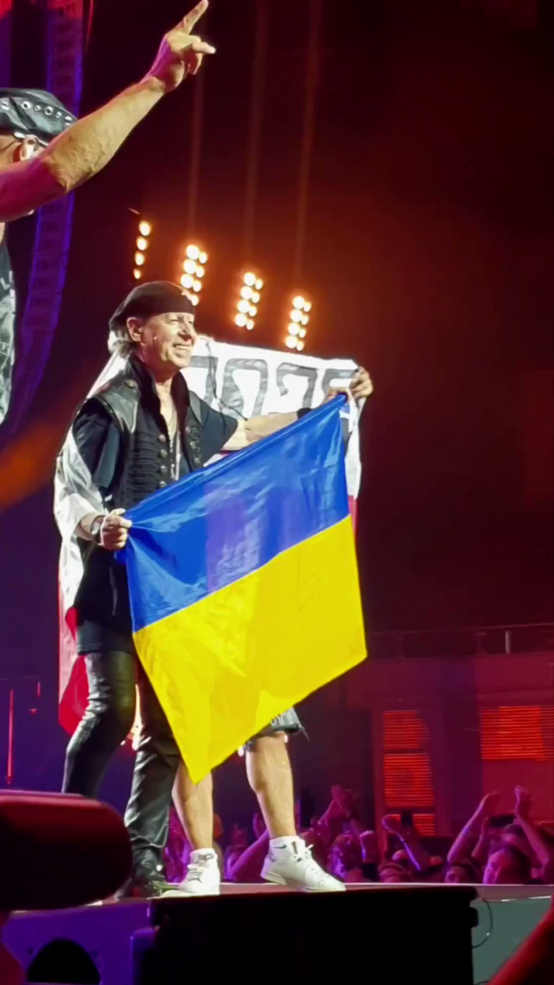 lukester-on-twitter-katoey9katoey-ukrinform-hodie-heathen-seen