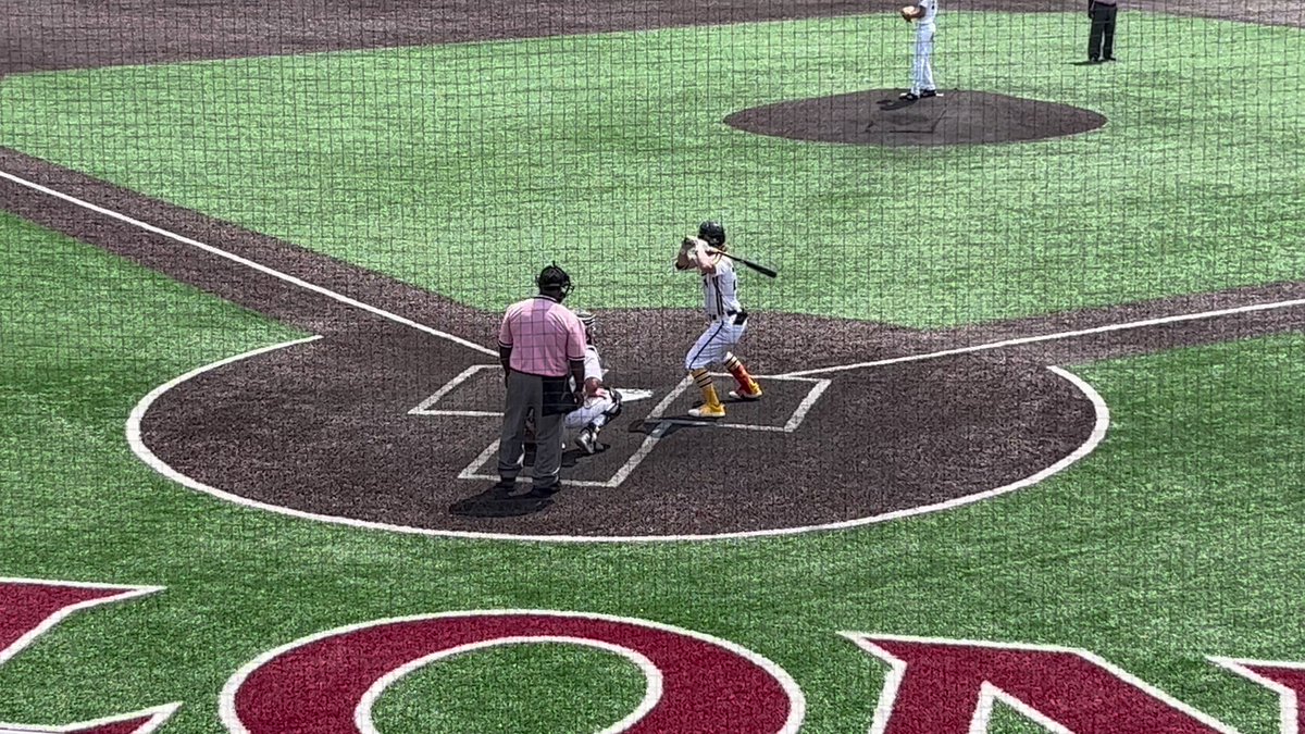 Dynamic Baseball on Twitter "25’ McCoy James Canes Central 16u leg kick load powers bat through