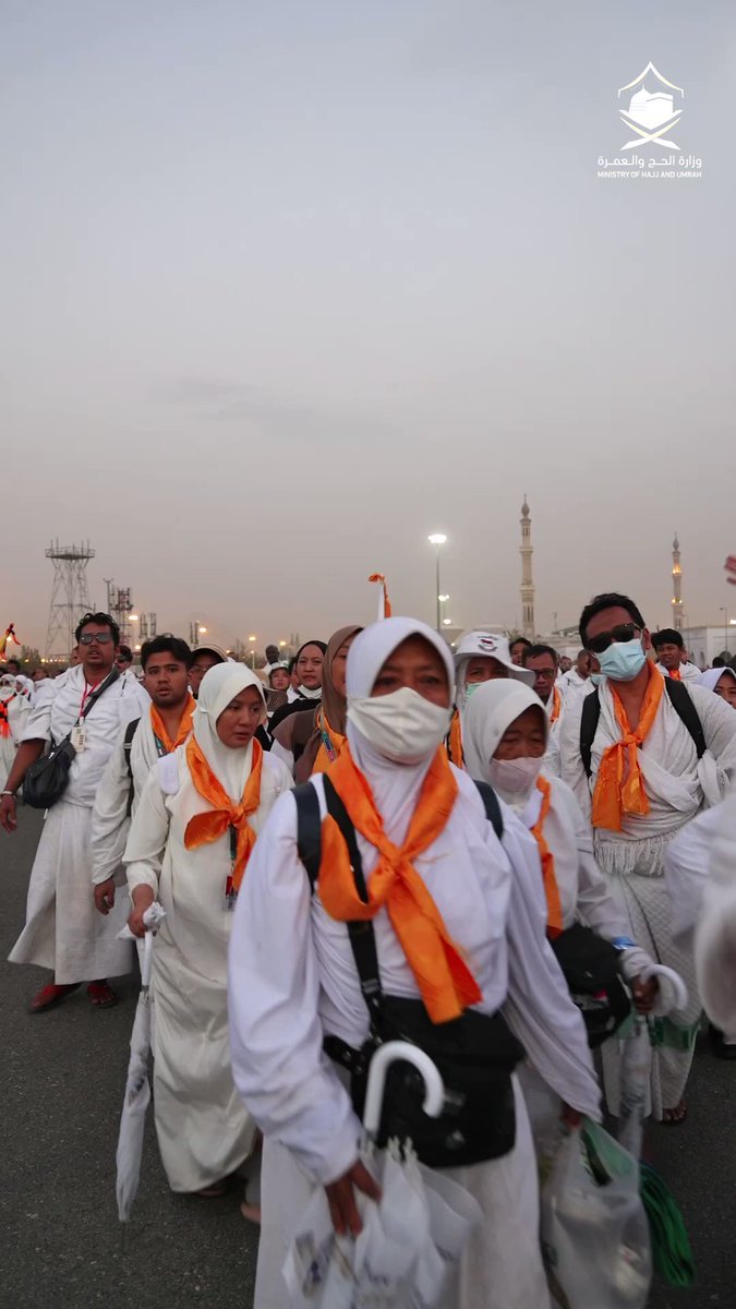 Ministry of Hajj and Umrah on Twitter "Flocking down the valley to