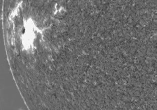 Tsunami on the Sun

A sunspot AR 10930 the size of the Earth exploded so that the shock wave went around the entire Sun moving at about a million kilometers per hour.

Video from 2006. https://t.co/mFozQmG3b5