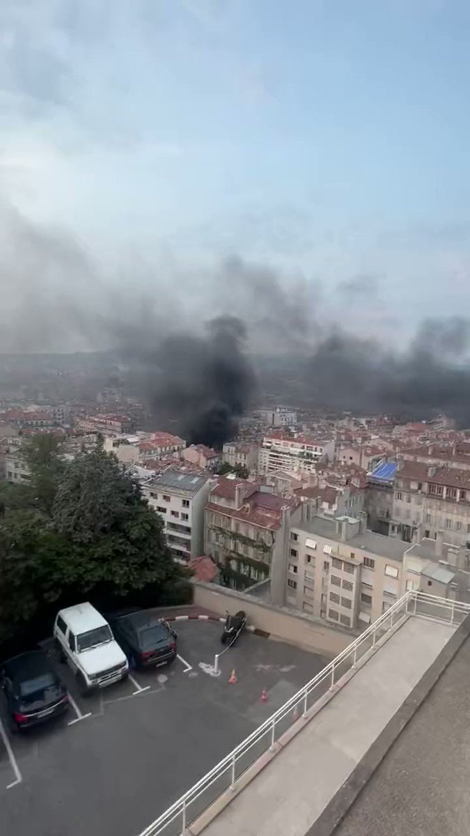 RT @spectatorindex: BREAKING: Footage from riots in Marseille, France.

https://t.co/AIGALSwkL1