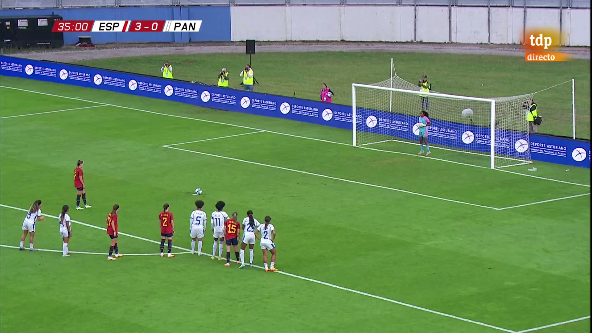 𝐋𝐀 𝐂𝐀𝐏𝐈𝐓𝐀𝐍𝐀 𝐂𝐎𝐍𝐕𝐈𝐄𝐑𝐓𝐄 𝐄𝐋 𝐏𝐄𝐍𝐀𝐋

Irene Guerrero

España 4️⃣ - Panamá 0️⃣

📺En directo por @teledeporte
y @rtveplay