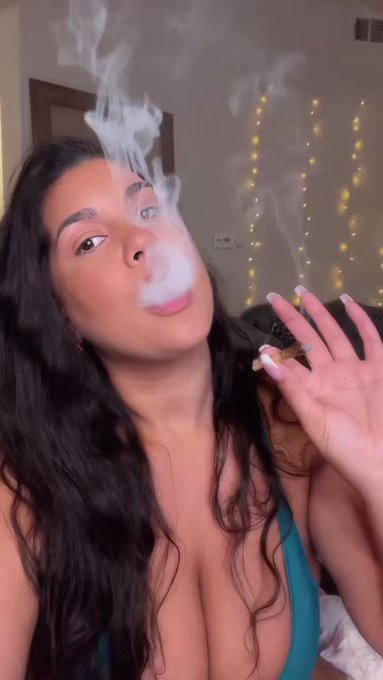 Would you smoke a blunt w me ? ????? https://t.co/Y20nUGrgT1