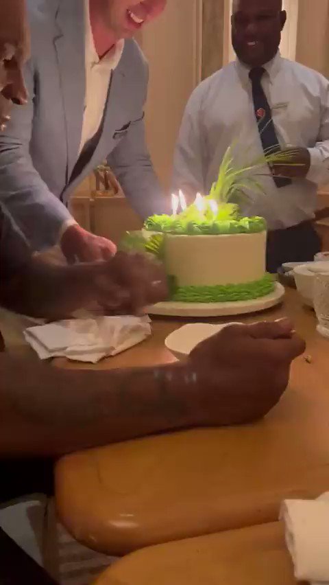 L\Happy Birthday de Mike Tyson ! 