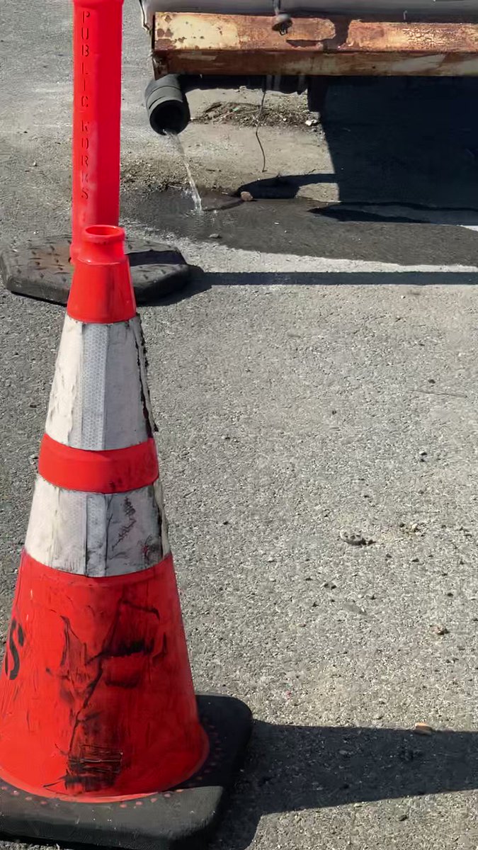 It is estimated by the city comptroller’s office that we have 6500 motorhomes in Los Angeles housing people parked throughout the city. This can be producing as much as 1,000,000 gallons a month of raw sewage heading to the ocean. Via storm drains. Ultimately closing beaches. https://t.co/yOWuqMuMtZ https://t.co/kah7tj3IzZ