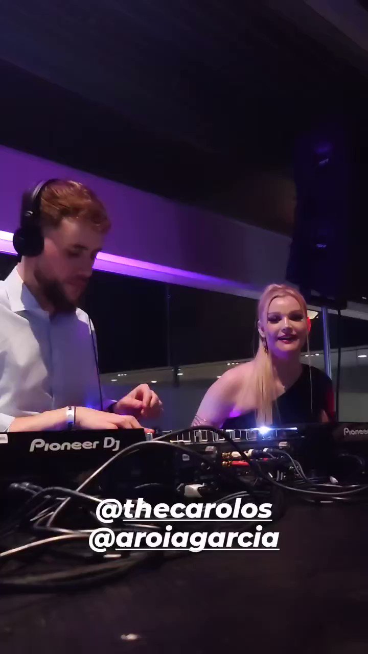 Joss Cerón ❤️‍🔥 on X: Te amo Carola DJ y viva a la mejor pareja de Twitch  🩷 Créditos: polispol vía instagram stories  / X