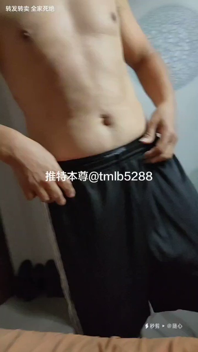 偷拍妈妈换衣服    
