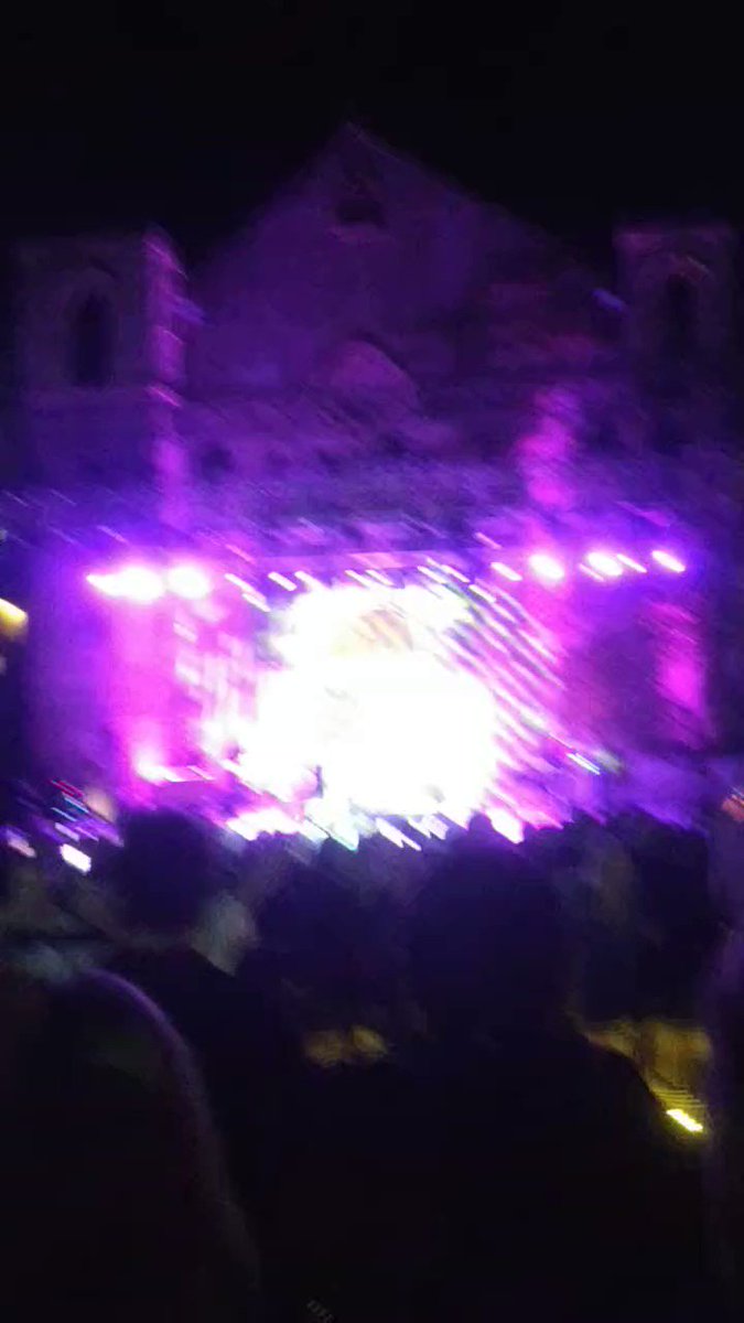 Mountain Winery Wi-Fi - or lack thereof - won't capture it - but Melissa Etheridge still rocks. https://t.co/bieCIJTjkb