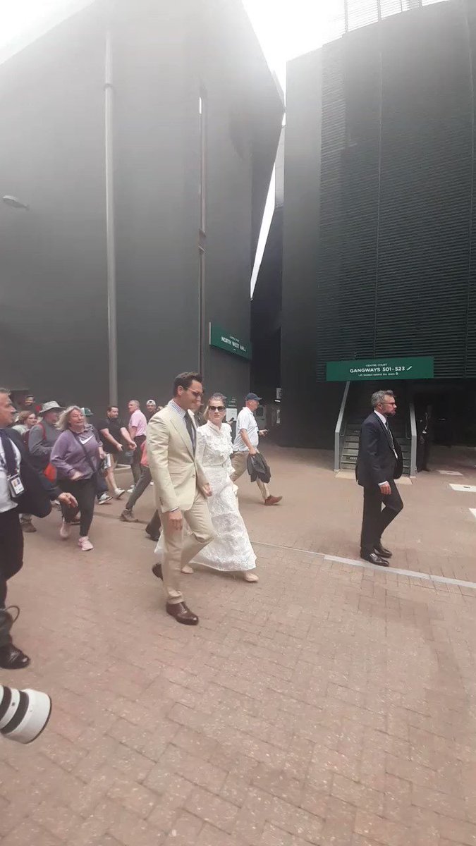 RT @sotennis1: Welcome back @rogerfederer. #Wimbledon https://t.co/NpvaV0KelS