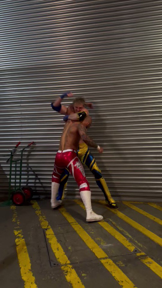 RT @kevingeedp: post MITB problemmmms #ricochet was about to get his ars beatt. #wwe #loganpaul https://t.co/nvr27e0H3V