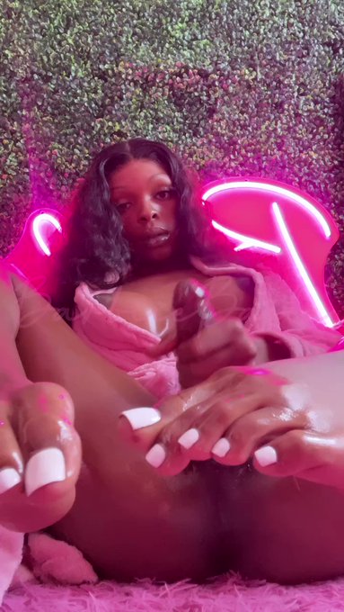 BARBIANA’s pics and videos