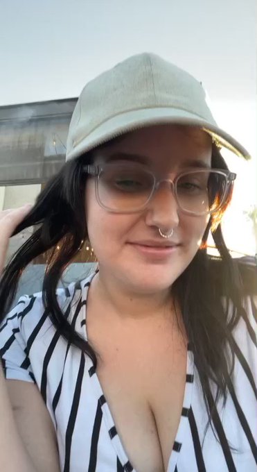 EpicFendi’s pics and videos