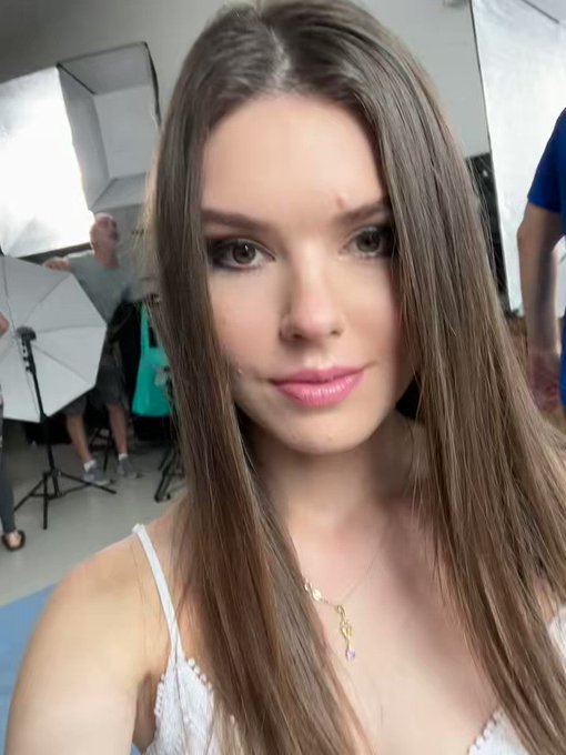 Сейчас, что-то будет 👌🏻👈🏻😈 https://t.co/9d5DwoEadF