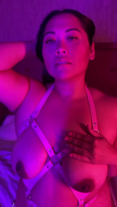 Kimmie Liu’s pics and videos