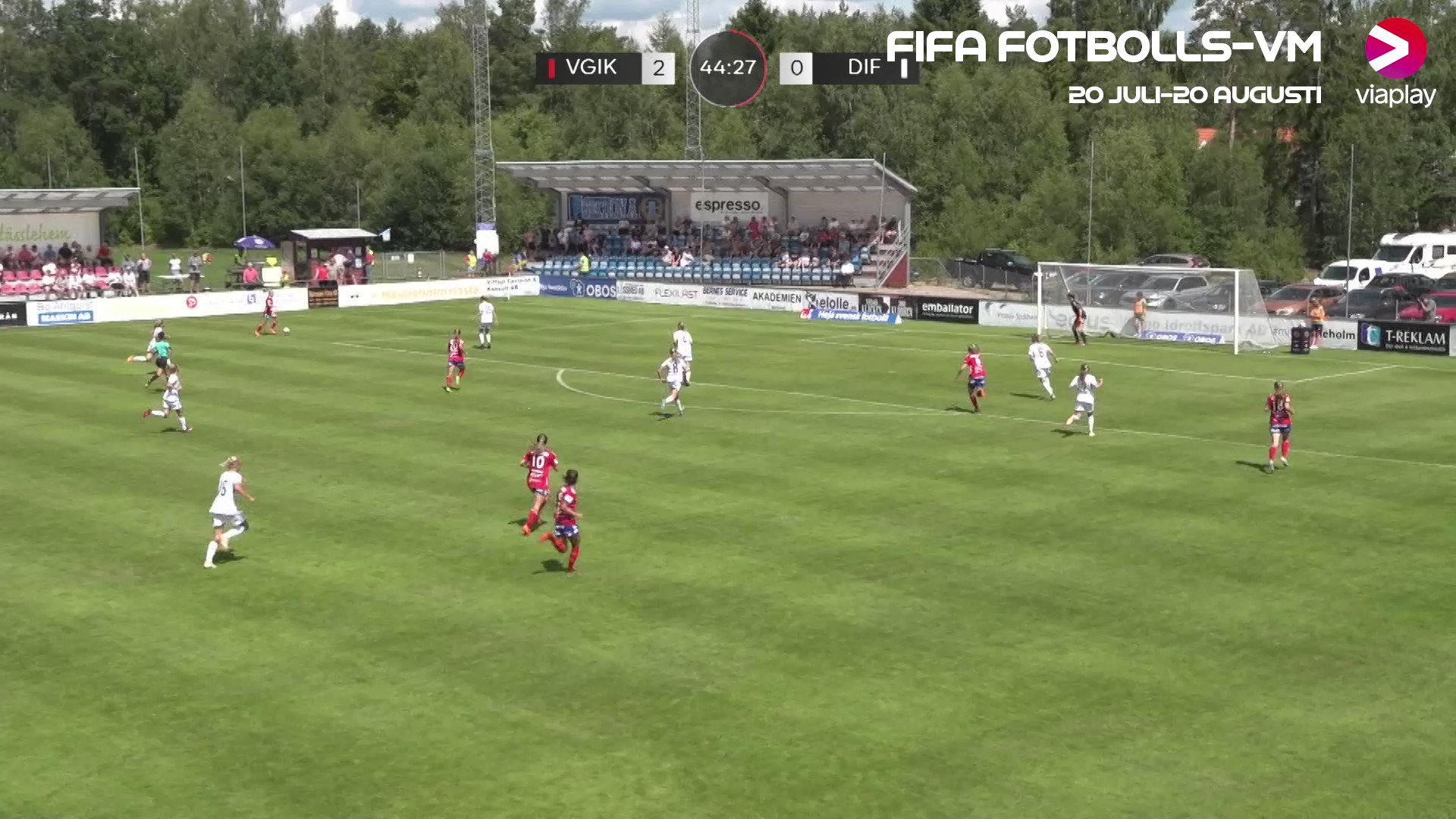 Jutta Rantala med ett äkta hattrick i första halvlek! 🎩

Finskan får till en praktträff och gör 3-0 mot Djurgården.”