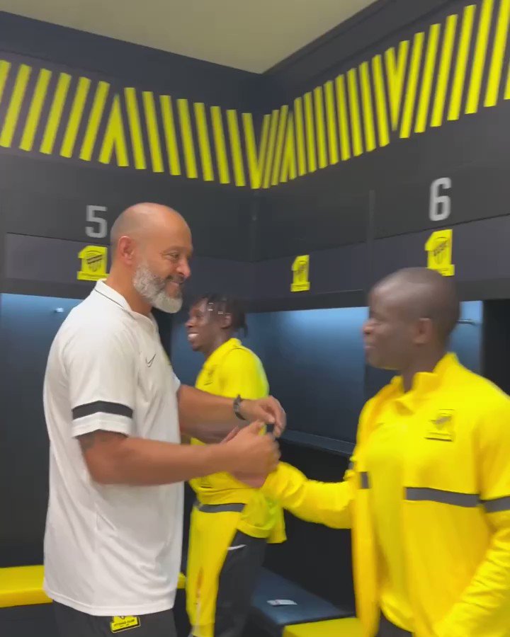 EuroFoot on Twitter "🇵🇹🫂 Nuno Espirito Santo with his new signings at