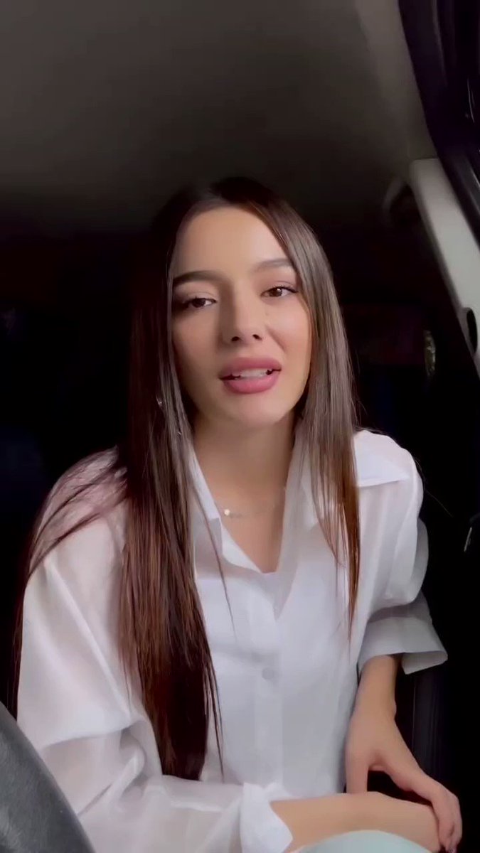 Еркектің үстінен семіз әйелдің суреті