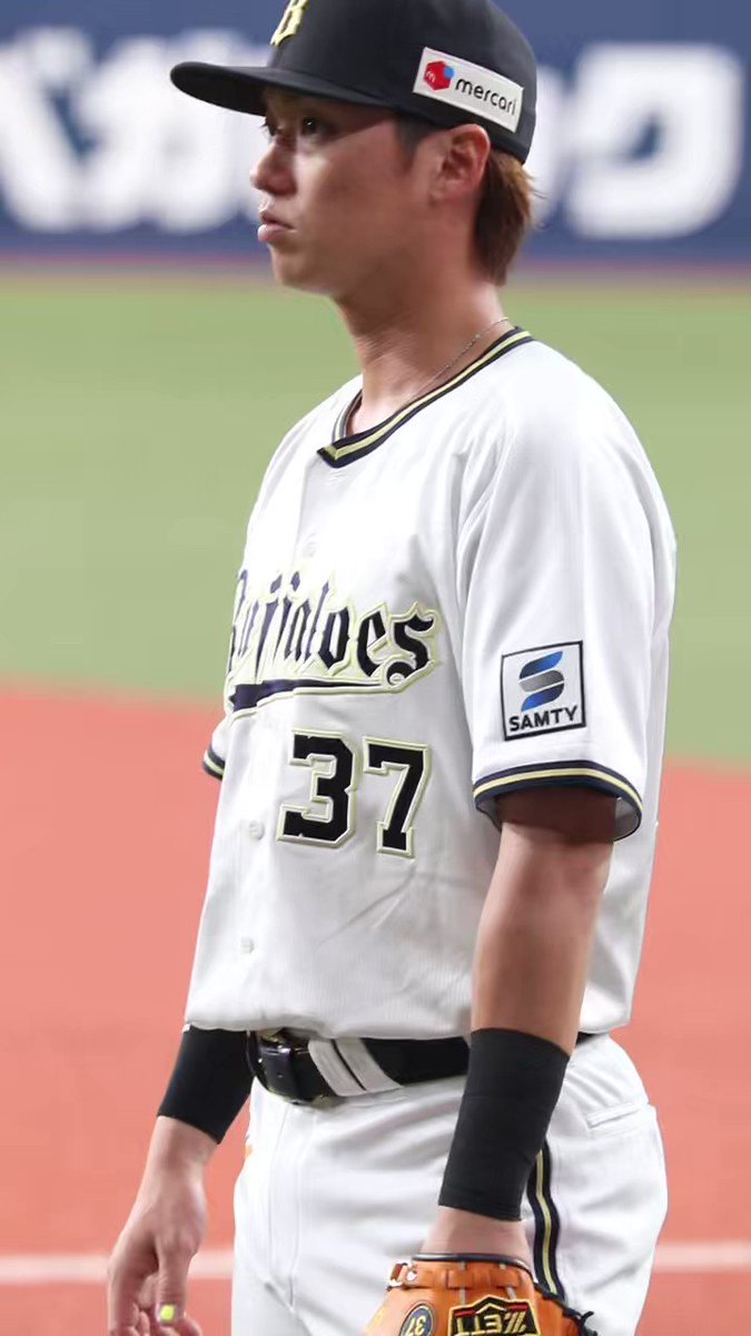 オリックス・バファローズ キングオブコンビ スクエアカンバッジ