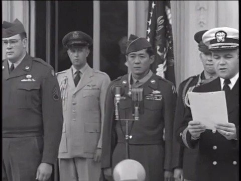 In early honor of #KoreanWar Armistice Day on July 27th, we’re sharing the story of #MedalofHonor Recipient George O’Brien, a @marforres Major who helped his squad overcome overwhelming odds with daring courage and forceful leadership: https://t.co/mnFJC431q5 https://t.co/wSrnsct73t
