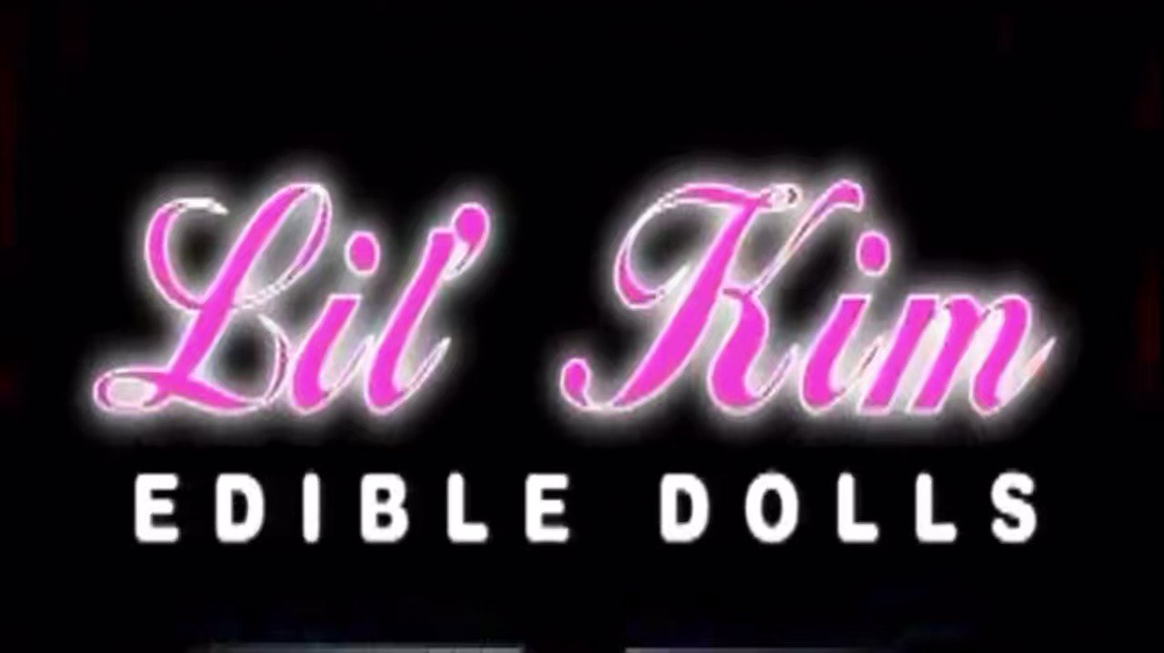 Happy birthday Lil Kim!! My literal icon and everything   