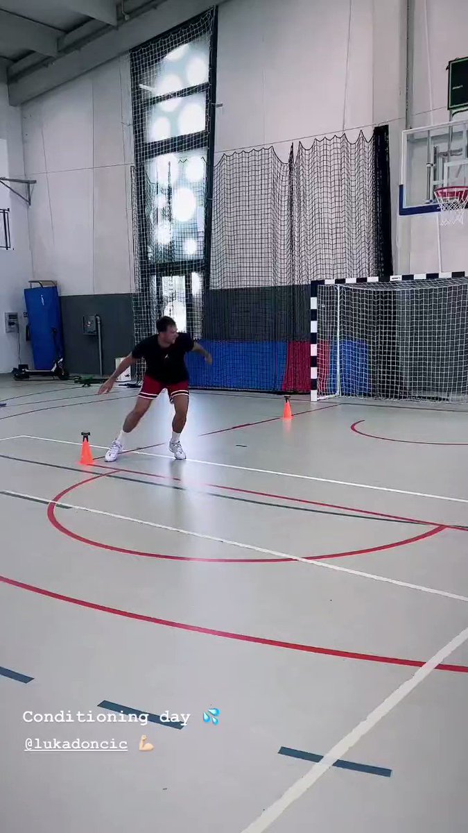 RT @barstoolsports: Luka Doncic with the lightning quick speed! https://t.co/sQVRZGS3m1