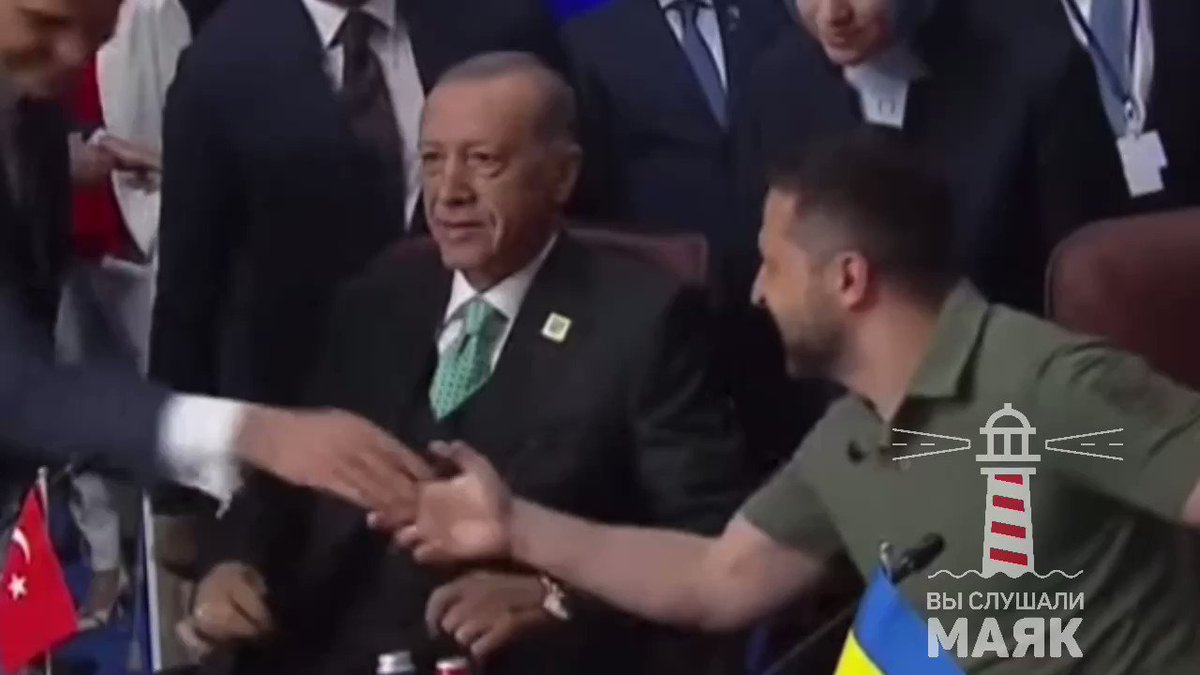 RT @sumnjam: #Erdogan's face when #Zelensky was seated next to him at the NATO-Ukraine summit... https://t.co/DMrattlGWp