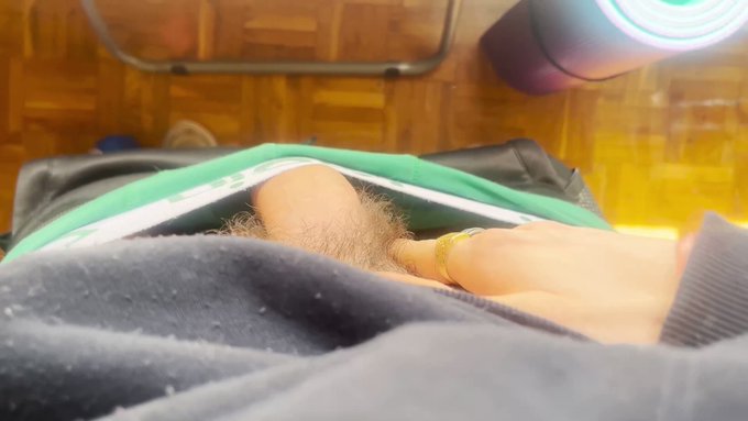 CREO QUE HE REDUCIDO MUY BIEN MAS DE 10 MINUTOS DE VIDEO😈🎬😊  DISFRUTADLO!!😳  https://t.co/ieDlvZe78T