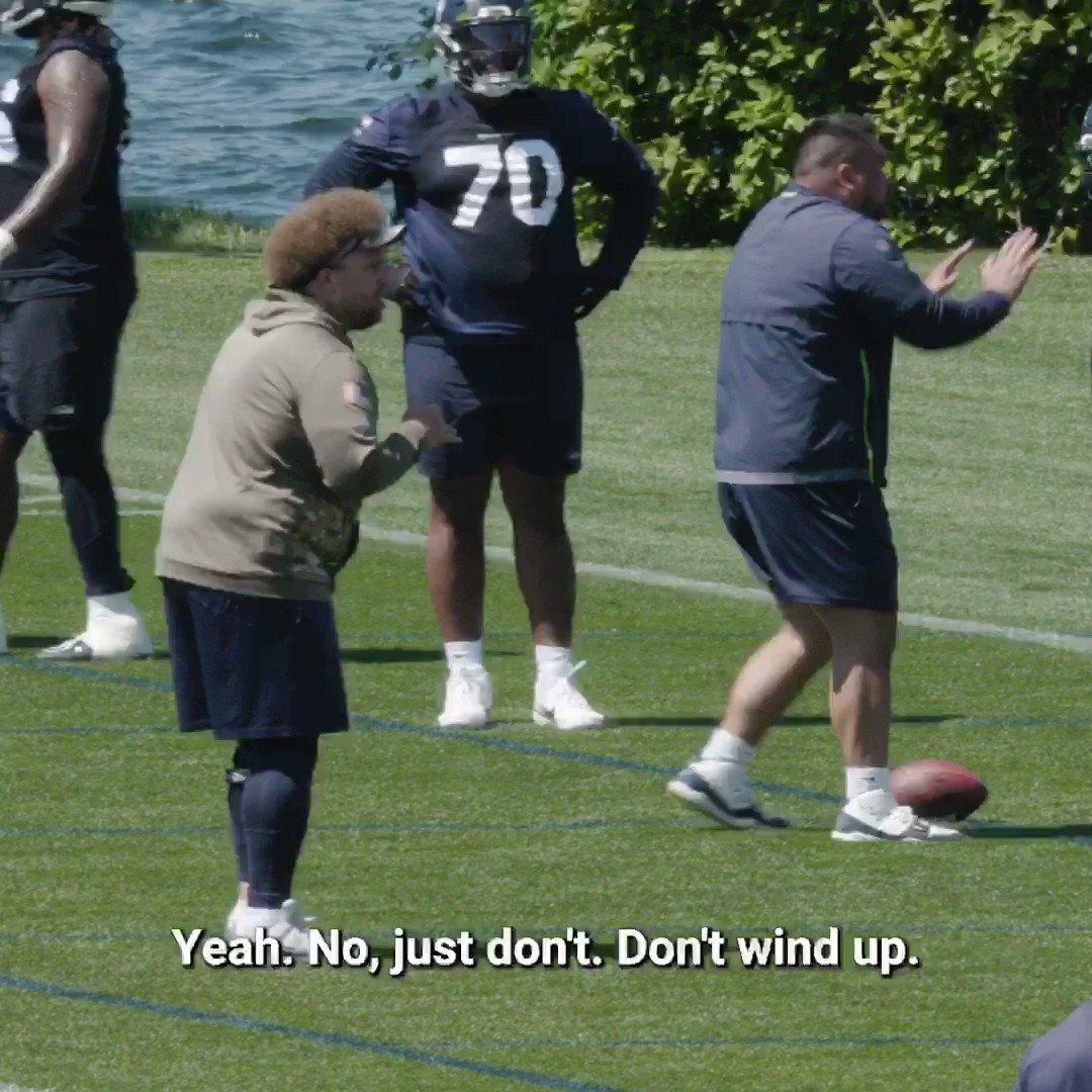 RT @Seahawks: Inside the mind of the offensive line.

Coach Andy Dickerson mic'd up for your viewing pleasure. https://t.co/8Vsi1Daz3P