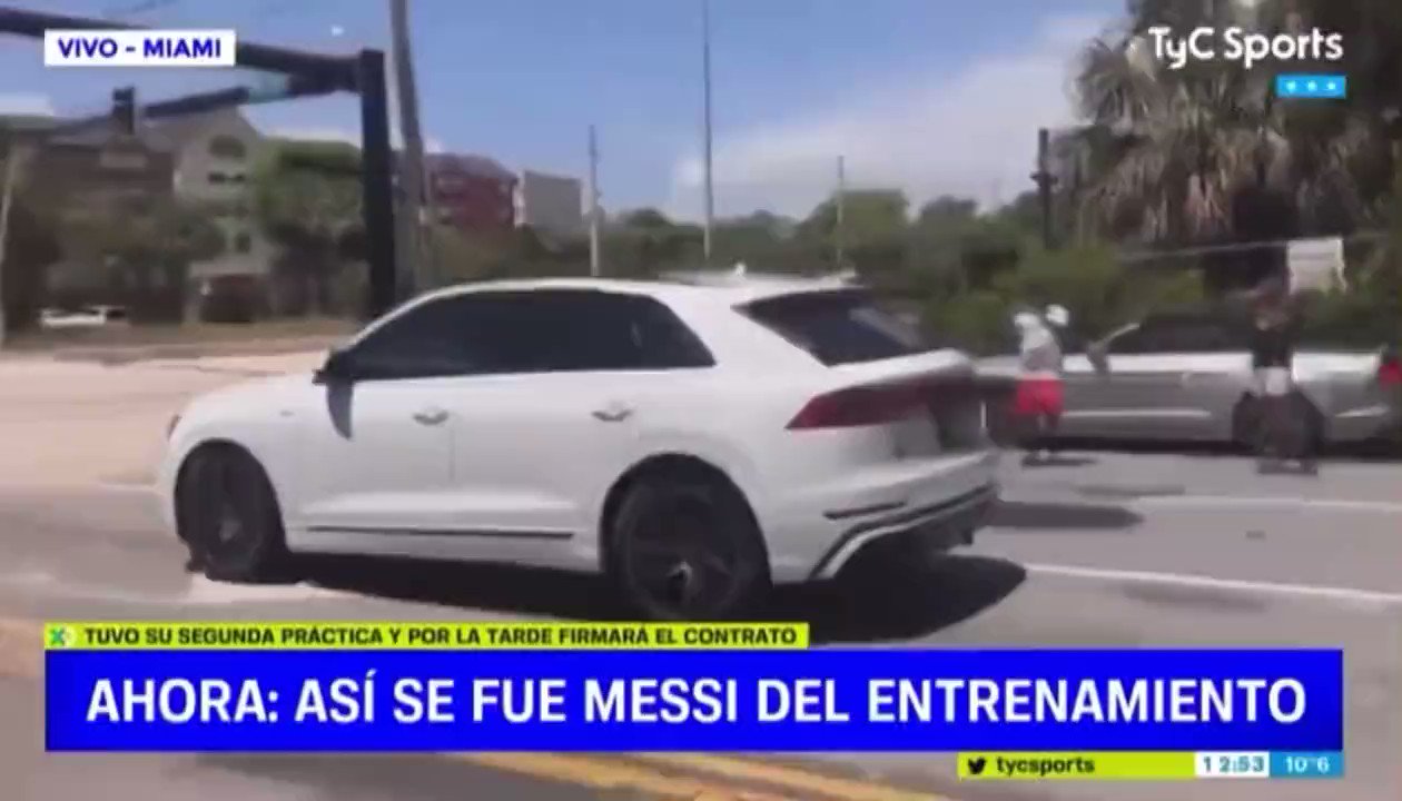 FCB Albiceleste on Twitter: "🚨 | Messi went through a red light. 😭Luckily  he was being escorted home by a Florida State Police car.  https://t.co/mT8daiYK2g" / Twitter