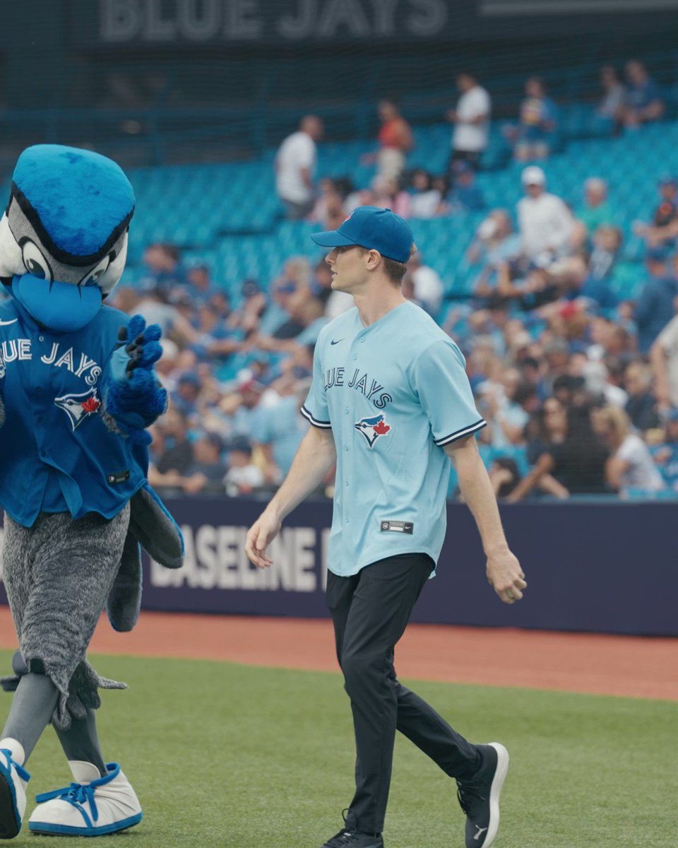 RT @IndyCar: Indy 500 champ out here throwin' strikes.

#INDYCAR // @BlueJays // @Team_Penske https://t.co/nVlHPteQf2