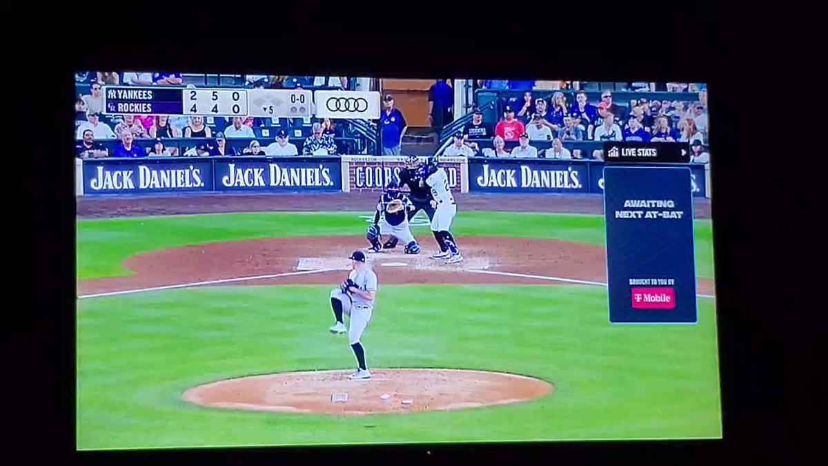 Time to watch the Yankees on the YES app! https://t.co/UqcTWT0ws3