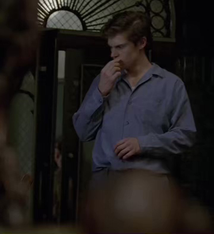 RT @wallowsmcu1: kit walker evan peters ahs american horror story s2 season two asylum fancam edit https://t.co/55aBNasCf6