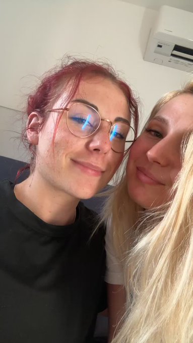 Mia_duval’s pics and videos