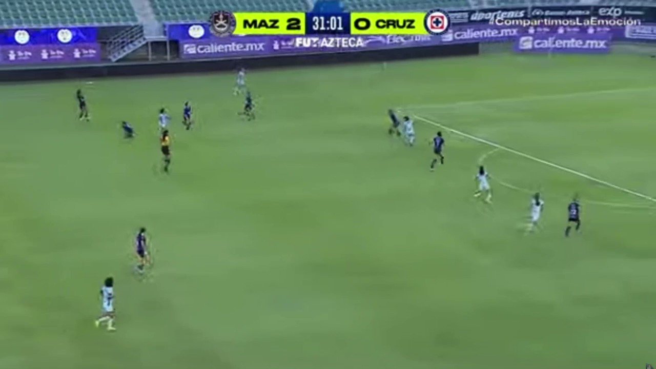 ¡¡¡G⚽LAZ⚽!!!

En dóndeeeee la pusiste Edith. 😱

🔥 Sin pensarlo dos veces y con este disparo, la Máquina tiene el primero a su cuenta.

#VamosPorEllas👊🏼”