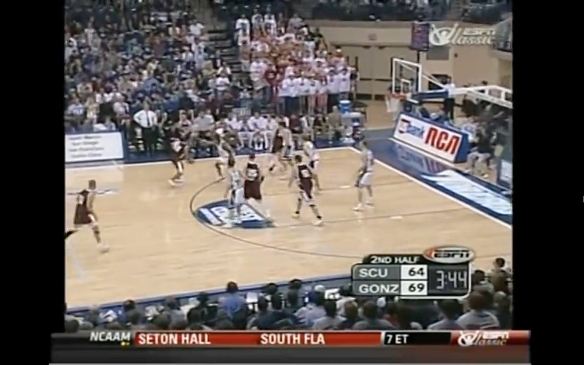 111 days from college hoops
Gonzaga Basketball Play of the Day: March 5, 2001
Alex Hernandez with a huge steal and score to help Gonzaga beat Santa Clara in the WCC Championship game https://t.co/BB3FfUkCT7