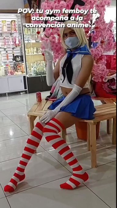 Ari en la NekoCon de hoy :3 https://t.co/7TAu6OCnP3
