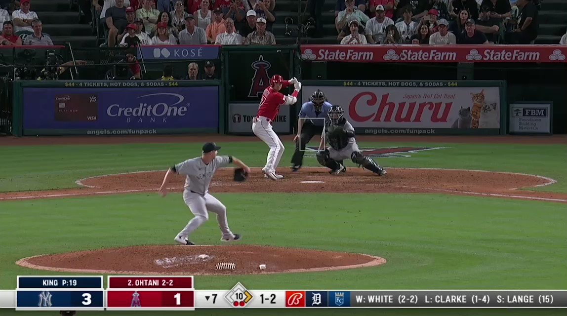 RT @JomboyMedia: Shohei just hit a game-tying bomb against the Yankees and pumped the HELL out of it https://t.co/pivEAaae2G