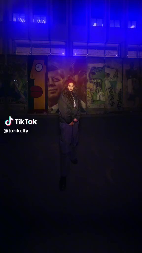 RT @tkhq8: SHELTER BY TORI KELLY IS COMING!!! https://t.co/Xz5vW5lhJT