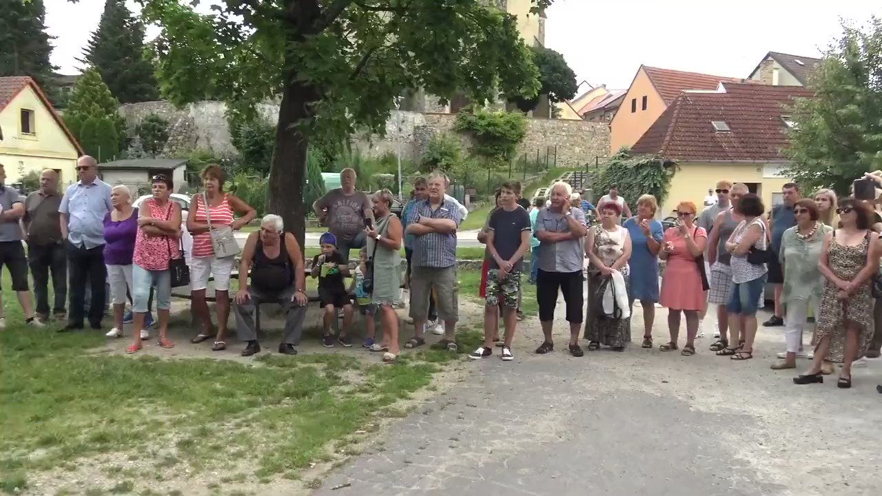 Petr Lamr on Twitter: "Tady jsou praví viníci: Trestné činy z nenávisti ...