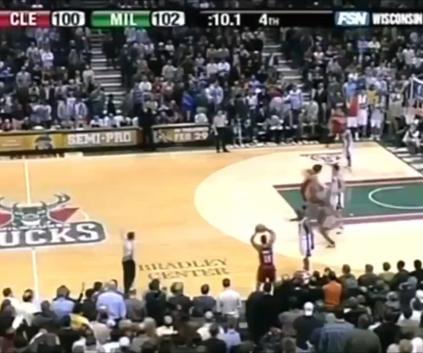 Redd sents the Cavs home at the buzzer after LeBron thought he had an extra 5 mins... @MichaelRedd_ https://t.co/hJAk7Kx5wV