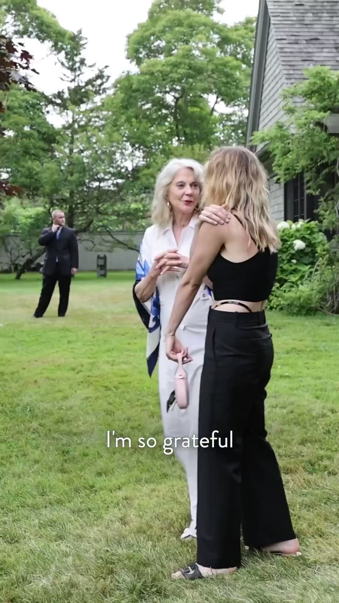 Enos Aniretak on Twitter: "A glimpse of Jodie Comer at Goop x Gucci