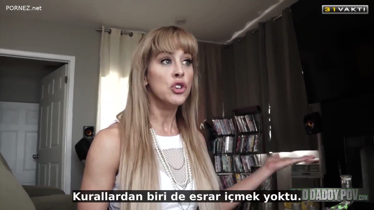 Adam ve kadın sevişiyor