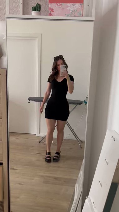 Off to watch Oppenheimer 💥 https://t.co/gYAI3e4du6