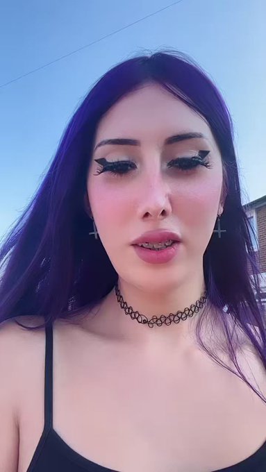 someone beeped their horn at me driving past lmao https://t.co/IrC9rwNIcD