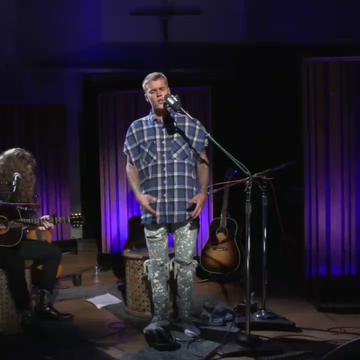 RT @ended_everyone: justin bieber singing cold water acoustic is the best thing ever https://t.co/iK8qtUqsu4