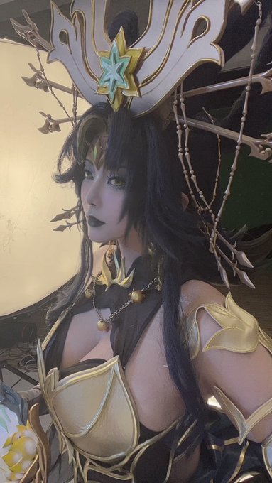コスプレイヤーnatsumeのTwitter動画2