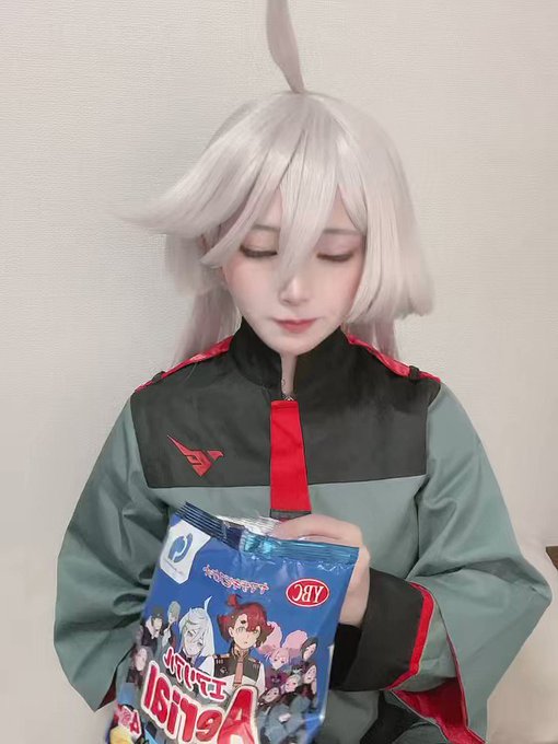 コスプレイヤーナカノベーコンのTwitter動画2