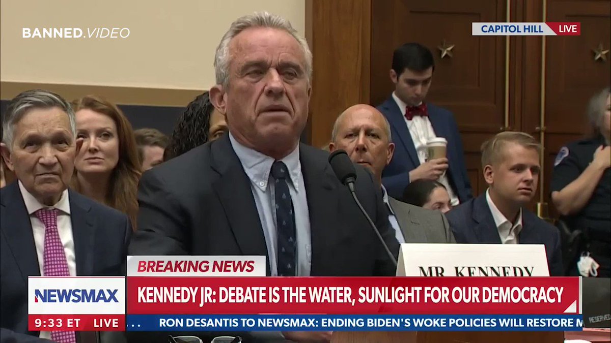RT @MediaRival: Hey @elonmusk RFK Jr. just made the case to put Alex Jones back on Twitter! What say you? https://t.co/rc5PxmzOo7